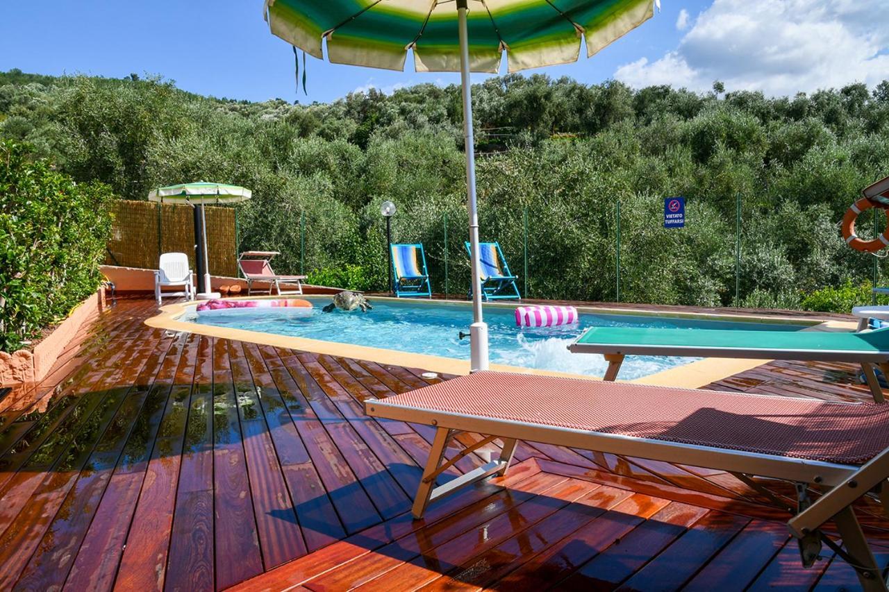 Вилла Gli Angeli Agriturismo Cisano sul Neva Экстерьер фото