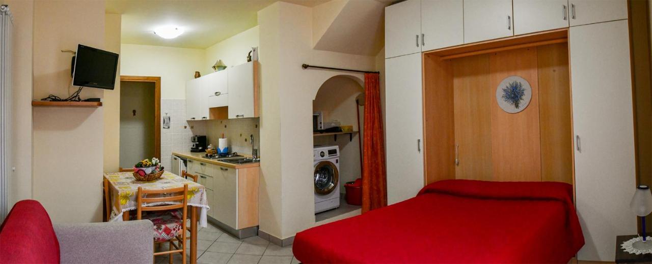 Вилла Gli Angeli Agriturismo Cisano sul Neva Экстерьер фото