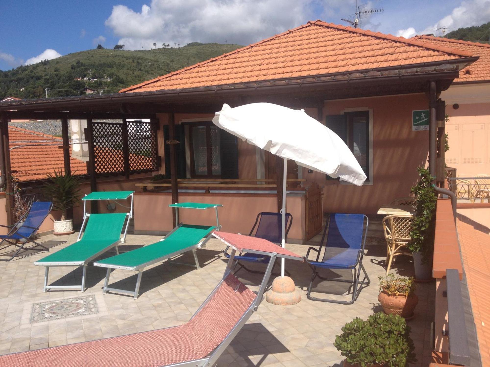 Вилла Gli Angeli Agriturismo Cisano sul Neva Экстерьер фото